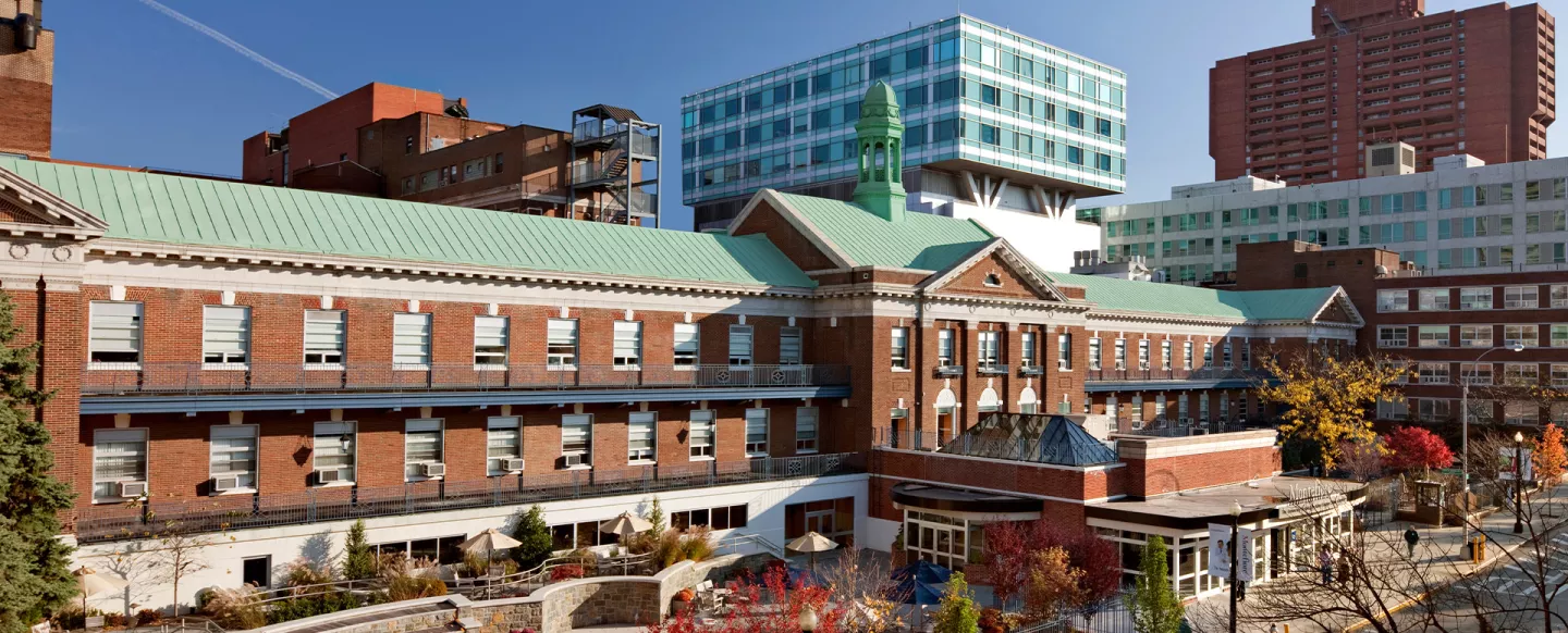 Exterior of Montefiore Einstein Moses Campus building