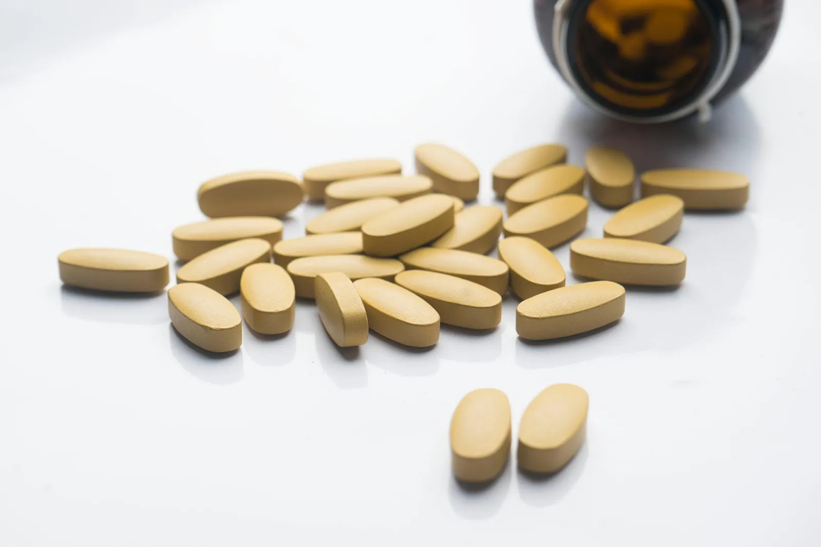 Dietary supplement and vitamin tablet