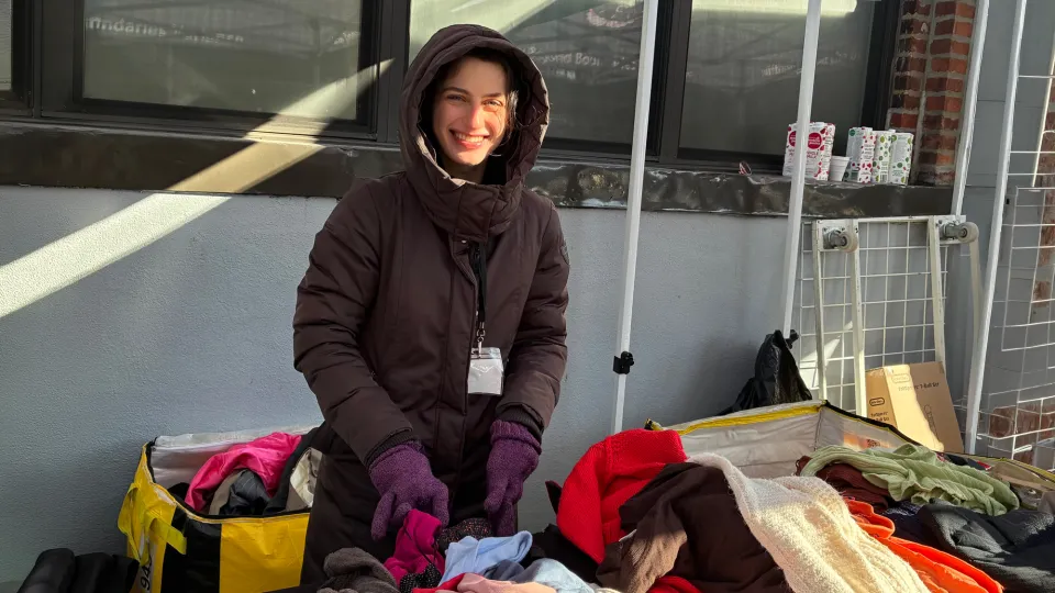 Fourth-year medical student Hannah Rosenthal was among several Einstein students, faculty, and staff members who signed up for Immanuel Cares’ event